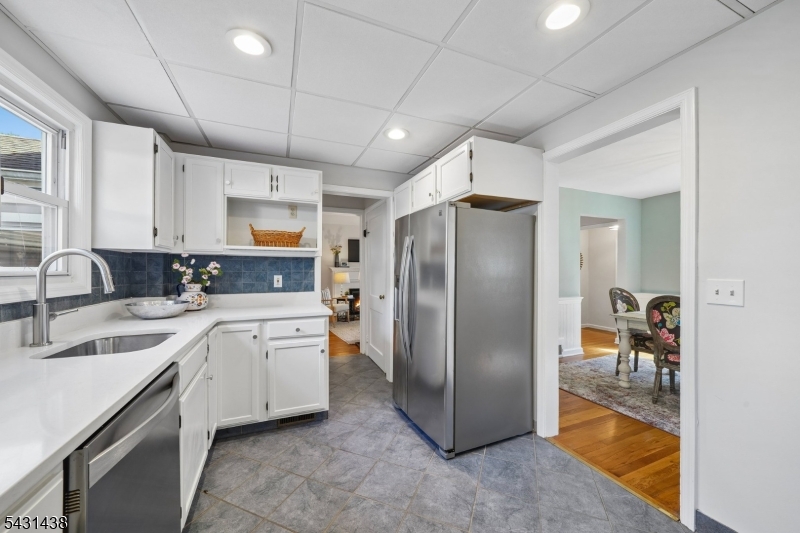 WEST MONTROSE - Residential
