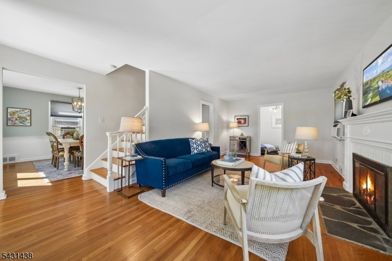 WEST MONTROSE - Residential