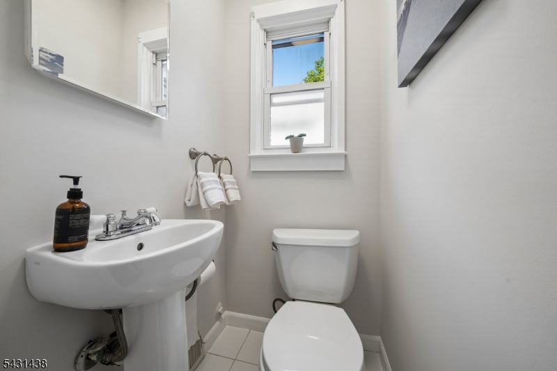 WEST MONTROSE - Residential