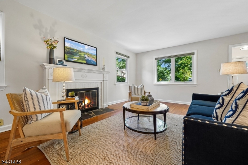 WEST MONTROSE - Residential