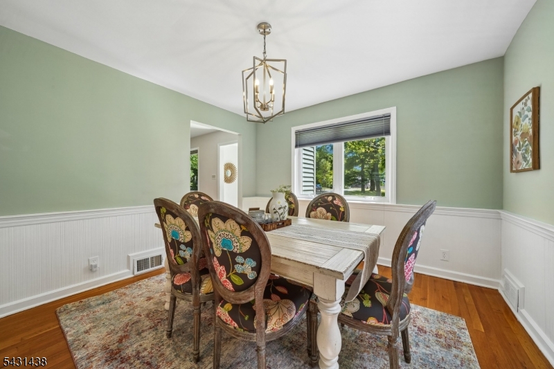WEST MONTROSE - Residential