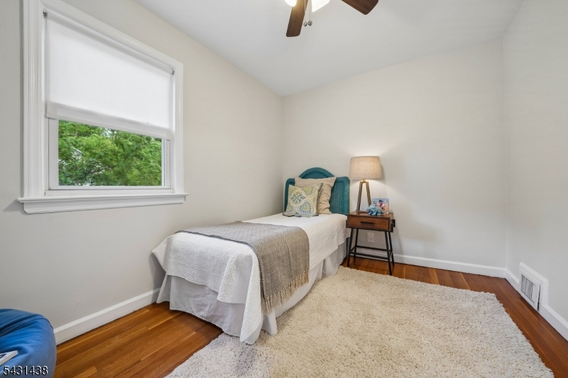 WEST MONTROSE - Residential