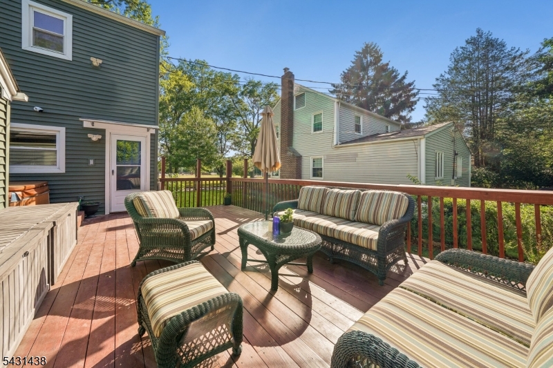 WEST MONTROSE - Residential