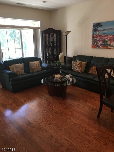 FOX HILLS - Residential