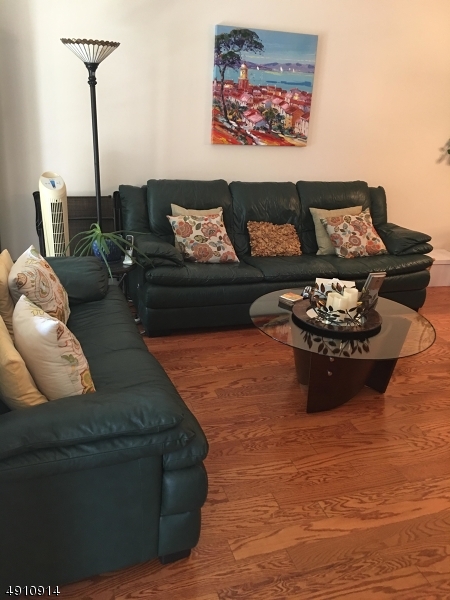 FOX HILLS - Residential