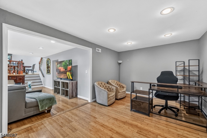 Columbia Street Park - Residential