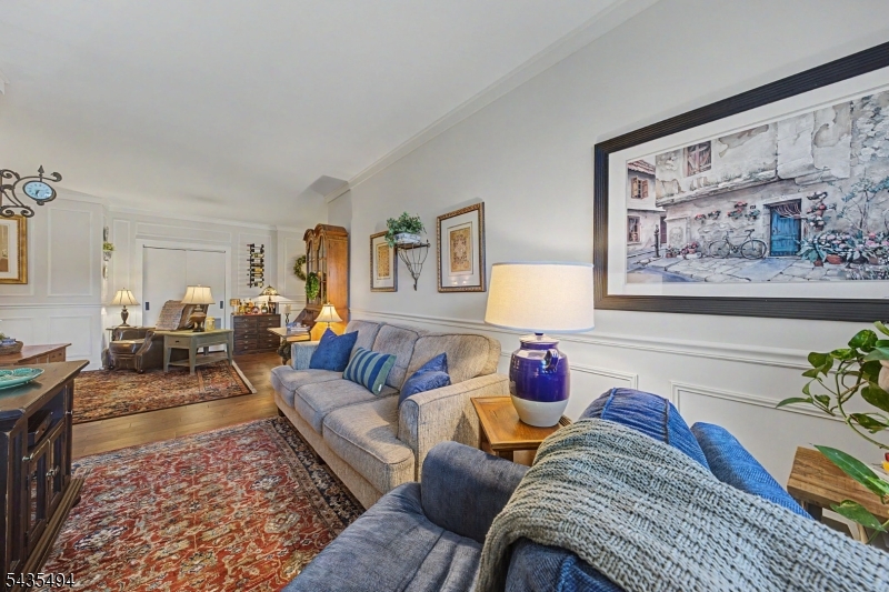 Schoolhouse Plaza - Residential