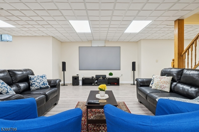 Paramount Estates - Residential