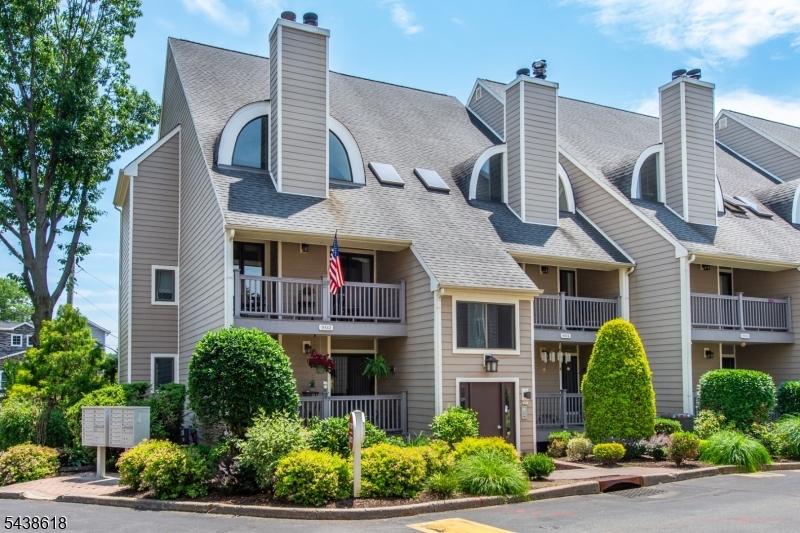 River Renaissance - Residential