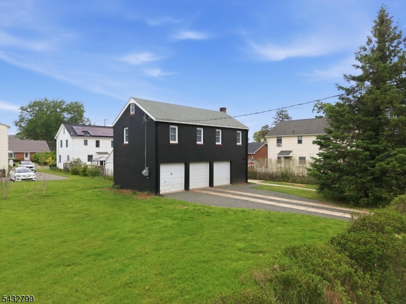 VILLAGE - Residential