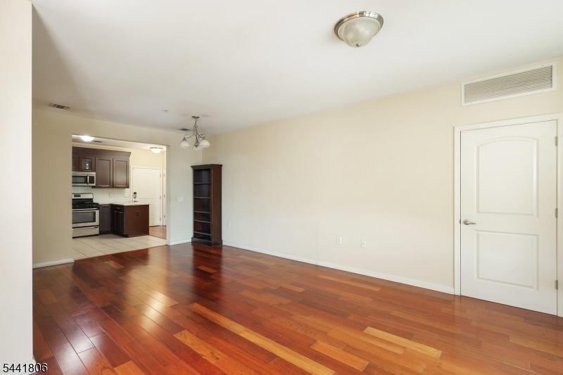 Parkline Condo - Residential