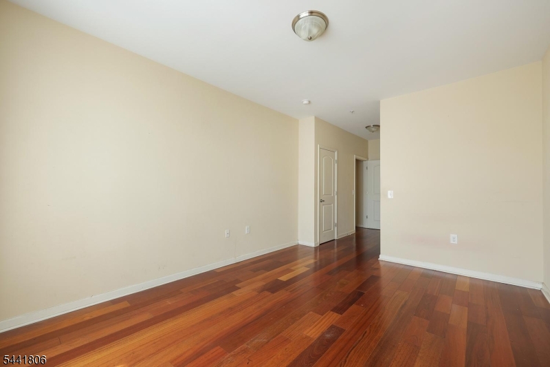 Parkline Condo - Residential