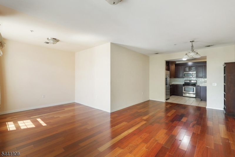 Parkline Condo - Residential