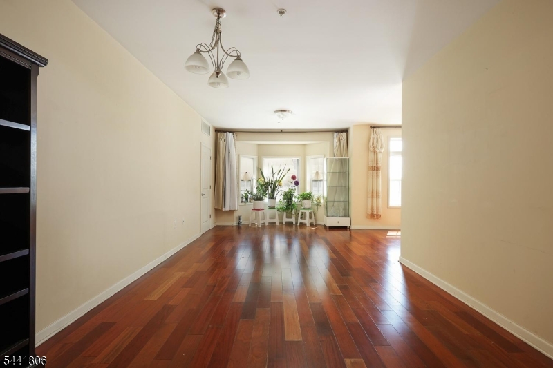 Parkline Condo - Residential