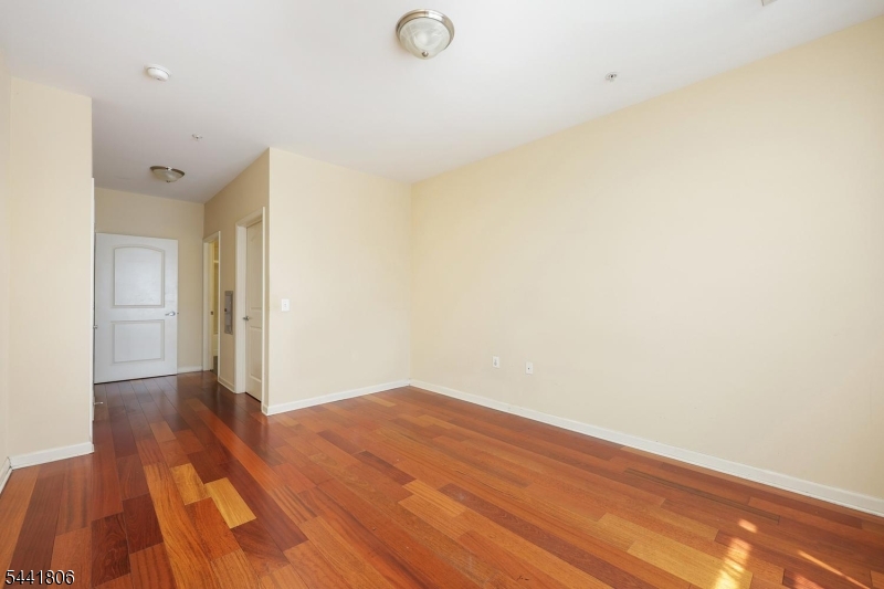 Parkline Condo - Residential
