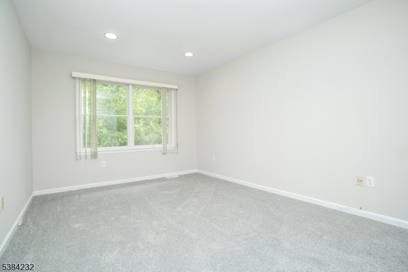 Glenmont Commons - Residential