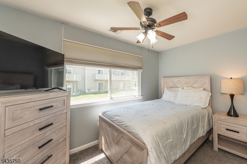 FALCON RIDGE - Residential Lease