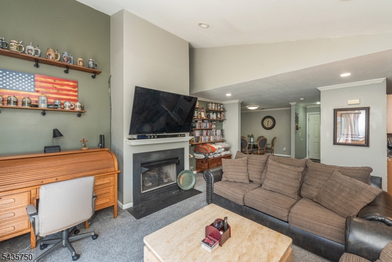 FALCON RIDGE - Residential Lease