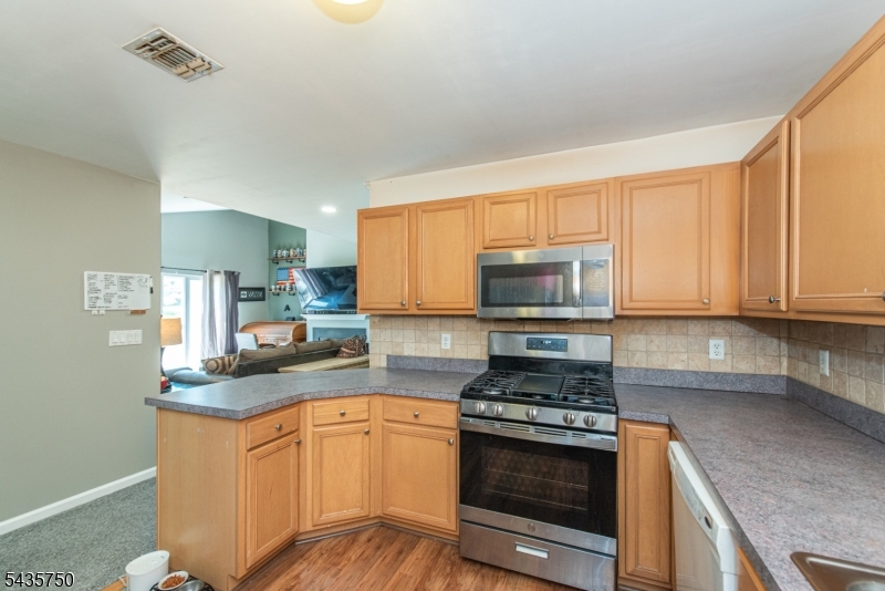 FALCON RIDGE - Residential Lease
