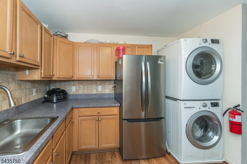 FALCON RIDGE - Residential Lease