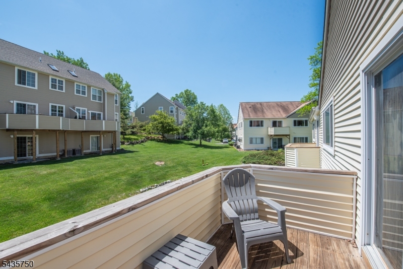 FALCON RIDGE - Residential Lease