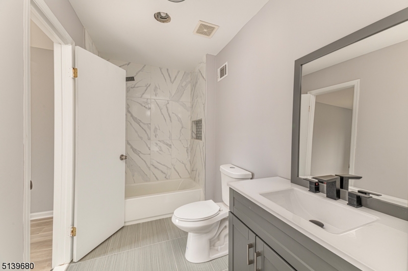 Hastings Square - Residential