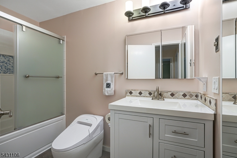 Crestmont Highlands - Residential Lease