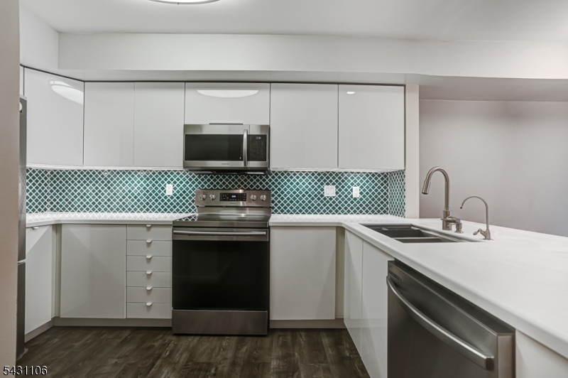 Crestmont Highlands - Residential Lease