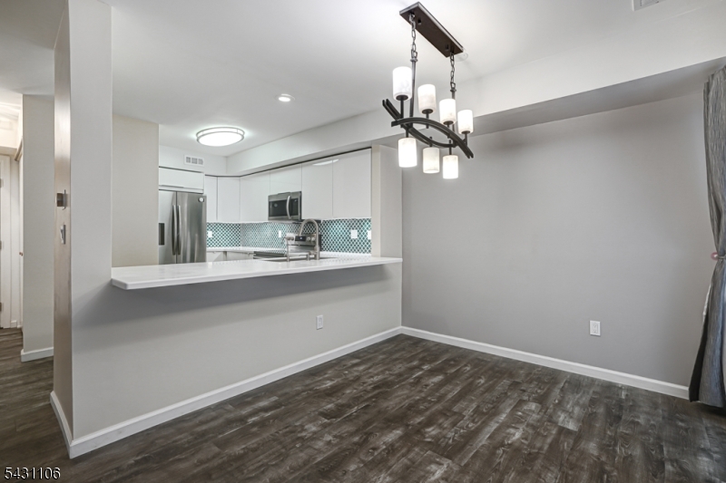 Crestmont Highlands - Residential Lease