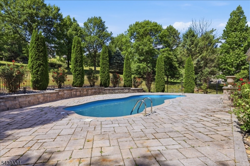 Hunterdon Ridge - Residential