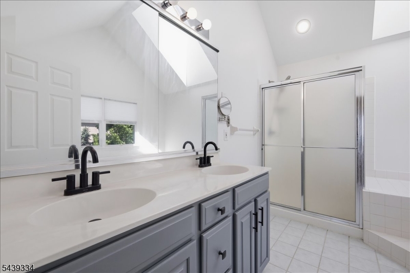 Hunterdon Ridge - Residential