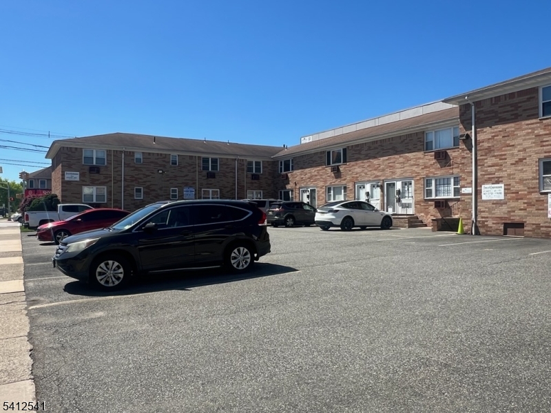 Great Location Near The Clifton Border! First Floor Unit Features Living Room, Updated KItchen & Full Bath, Nice Size Bedroom W/Plenty of Closet Space. Coin Operated Laundry & Designated Storage Area In The Basement. Assigned Parking Space. Maintenance Includes Heat & Water, Snow Removal & Outside Maintenance. Shopping, Stores, Restaurants, Transportation & Major Highways Near By!