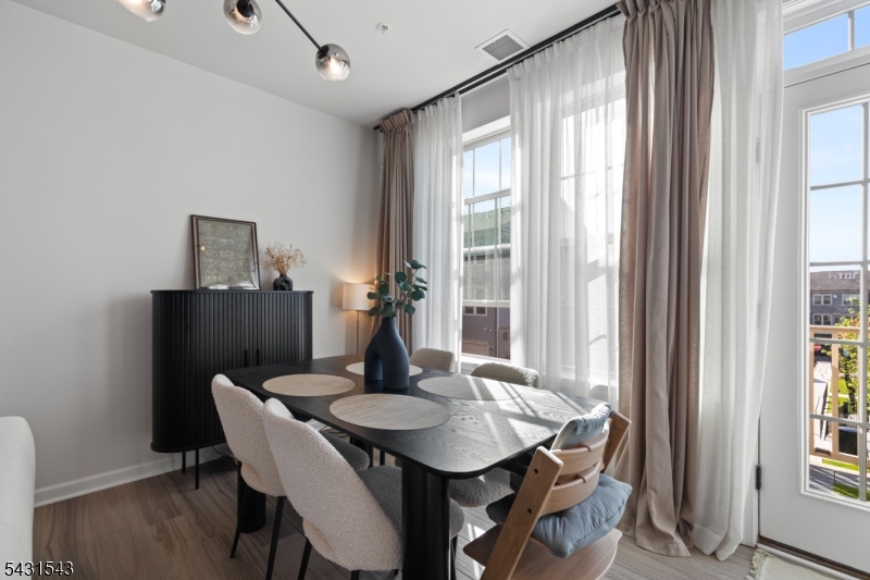 LINK at Wesmont Station - Residential