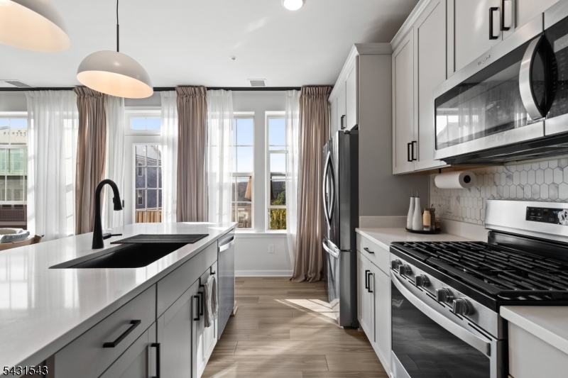 LINK at Wesmont Station - Residential