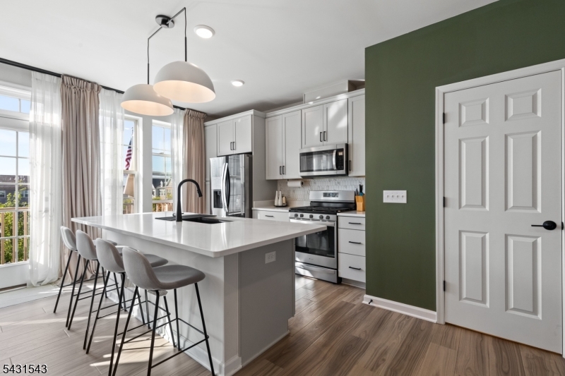 LINK at Wesmont Station - Residential