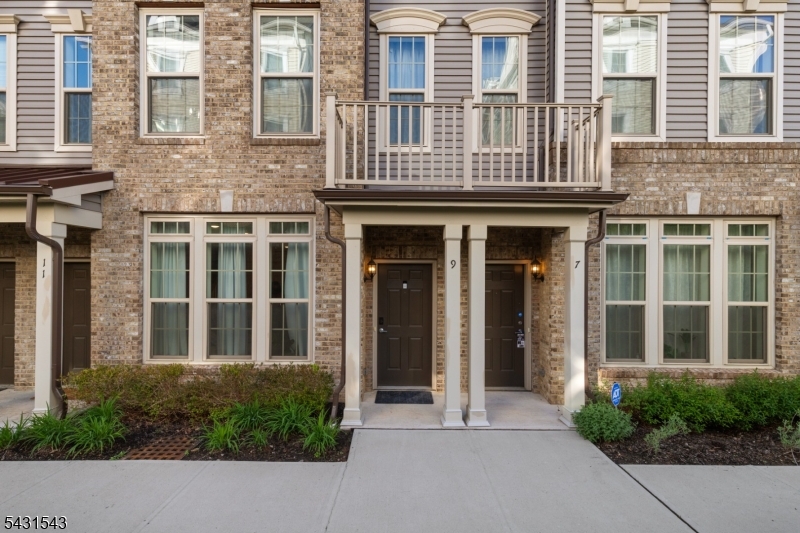 LINK at Wesmont Station - Residential