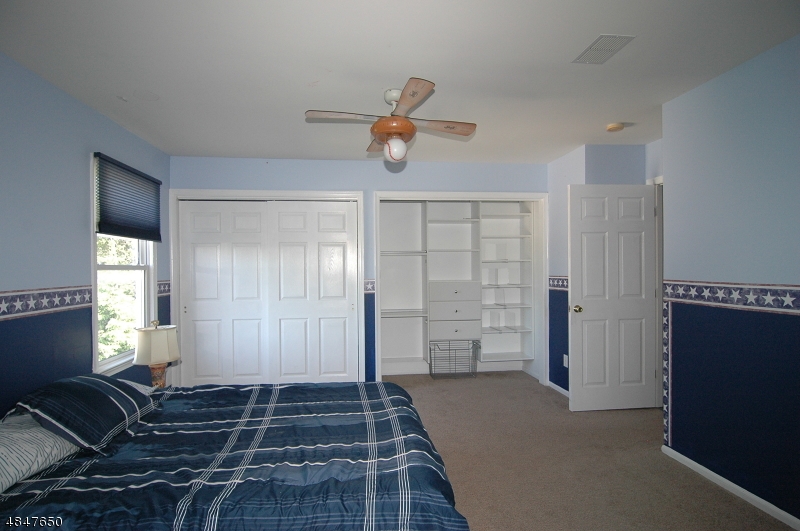 HUNTERS RIDGE - Residential