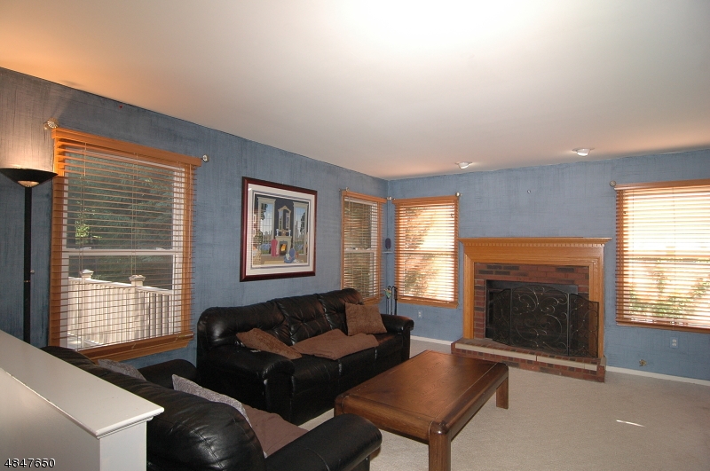 HUNTERS RIDGE - Residential