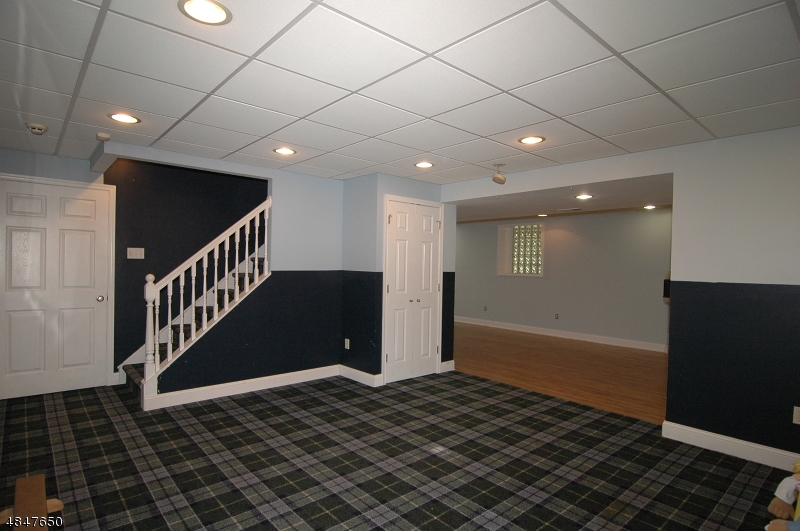 HUNTERS RIDGE - Residential