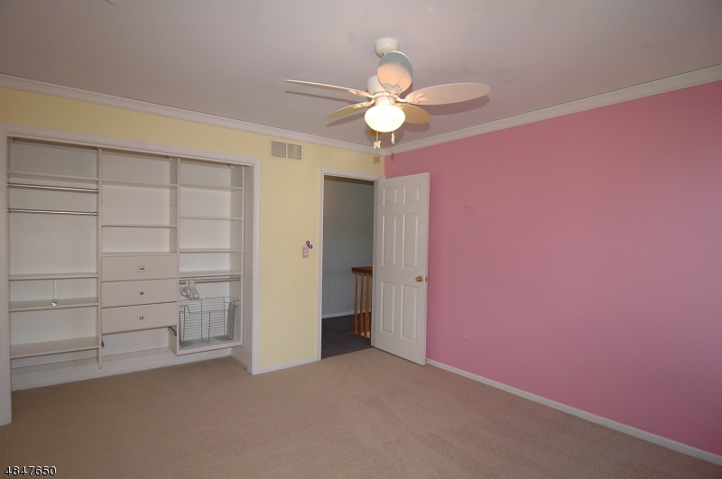 HUNTERS RIDGE - Residential