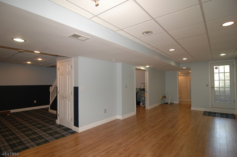 HUNTERS RIDGE - Residential