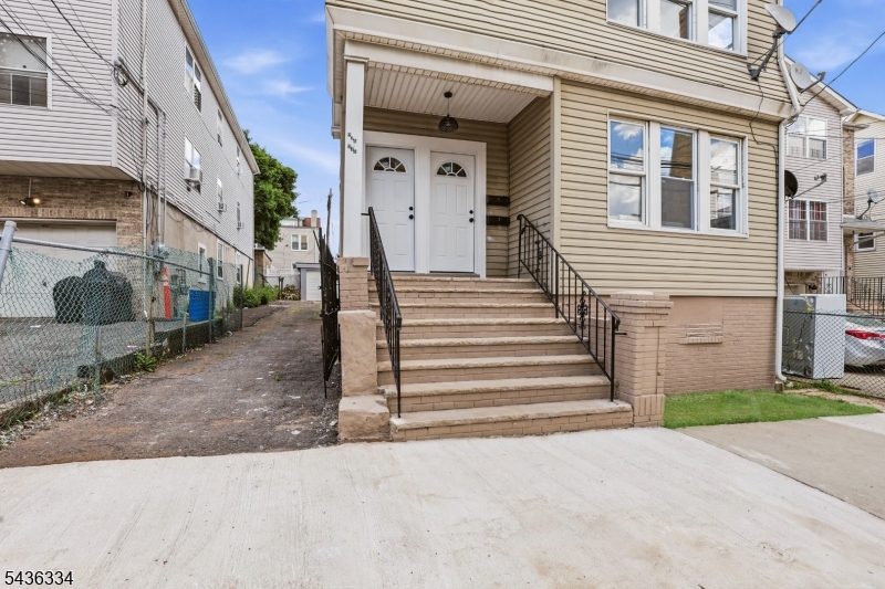 Weequahic - Residential Income