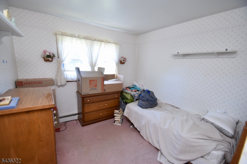 OAK RIDGE / MILTON - Residential