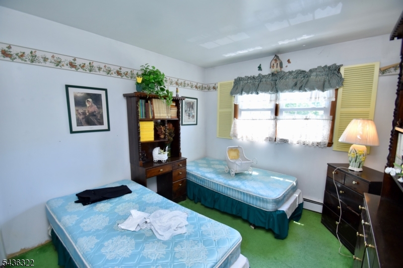 OAK RIDGE / MILTON - Residential
