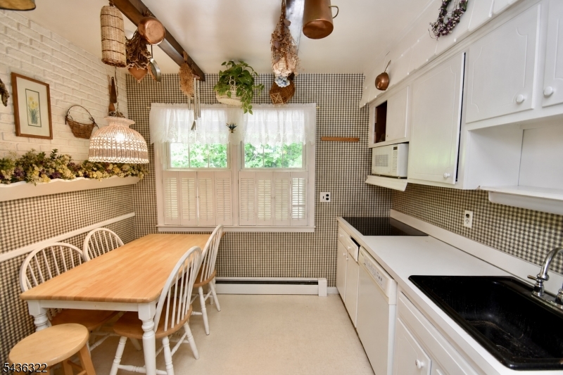 OAK RIDGE / MILTON - Residential
