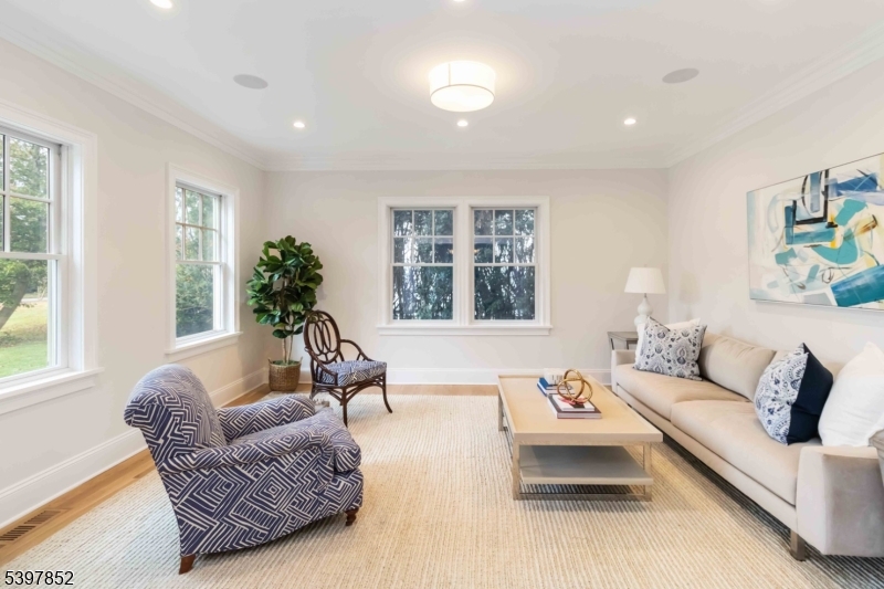 Upper Washington - Residential