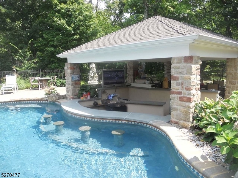 Raintree - Residential
