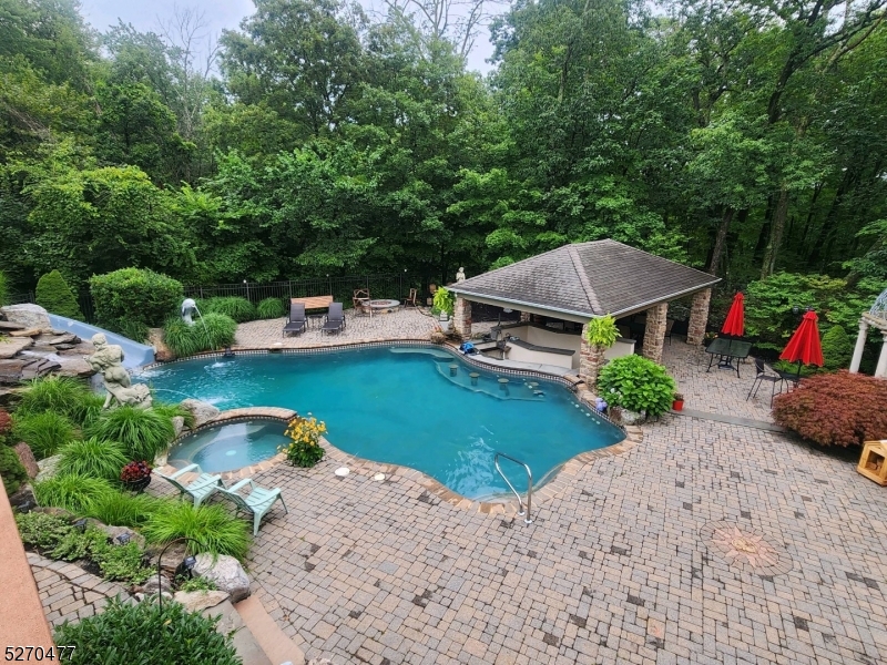 Raintree - Residential