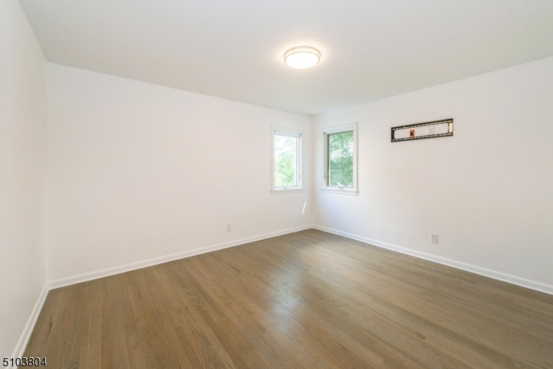 CRYSTAL LAKE - Residential
