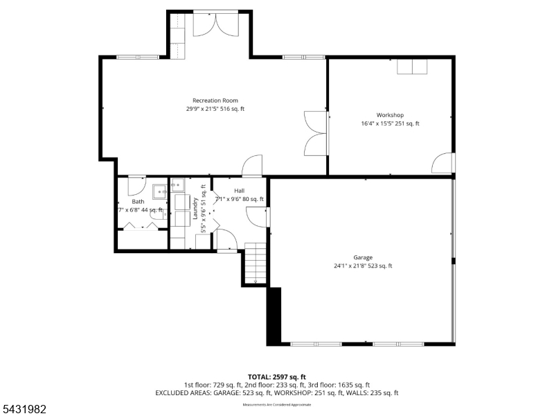 Main image without alt text